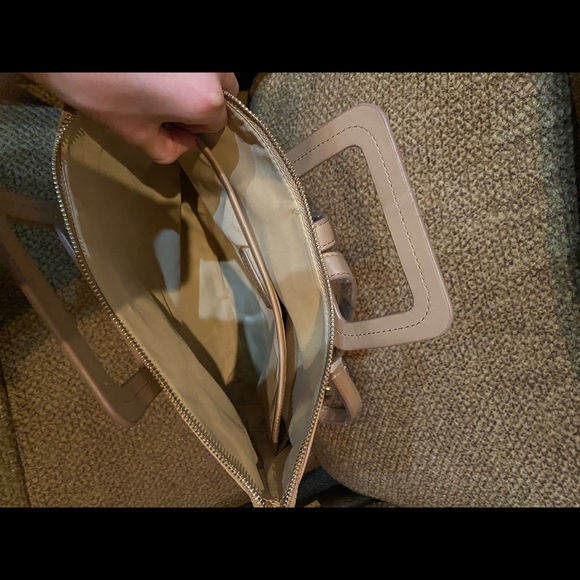 Handbag and Backpack - Picture 4 of 4